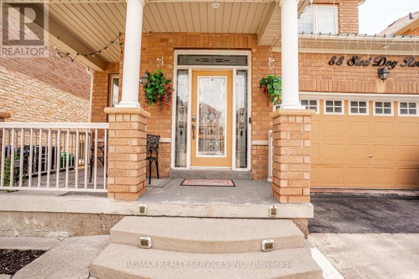 Bedroom 2 - 88 Sled Dog Road, Brampton, ON L6R0J4 Photo 5