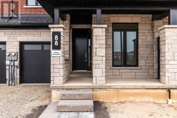 88 Valley Trail Place, Hamilton, ON, photo 2