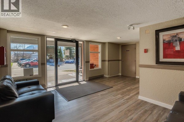 Living room - 880 Wordsworth Avenue Unit# 201, Warfield, BC V1R2V9 Photo 5