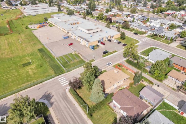 8803 68a St Nw, Edmonton, AB, photo 3