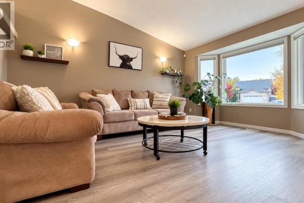 Bedroom - 8805 118 Avenue, Grande Prairie, AB T8X1M3 Photo 5