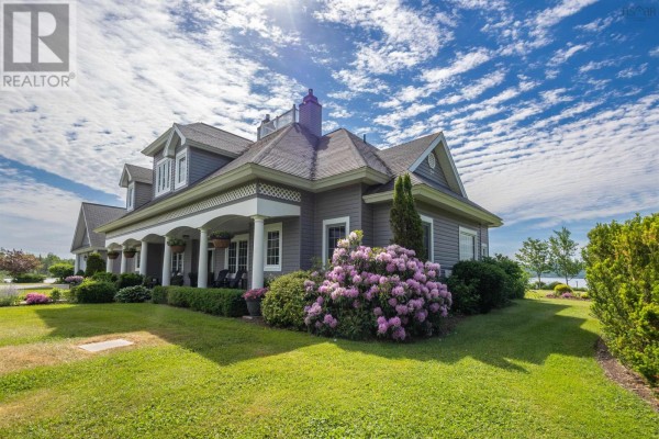 Eat in kitchen - 8805 Highway 105 Baddeck Inlet, Baddeck Inlet, NS B0E1B0 Photo 4