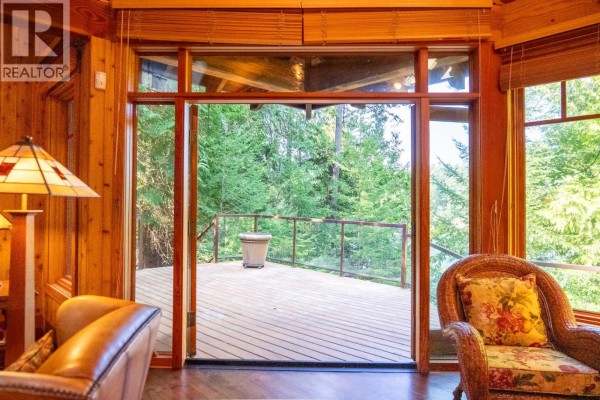 8807 Ainslie Point Road, Pender Island, BC, photo 2