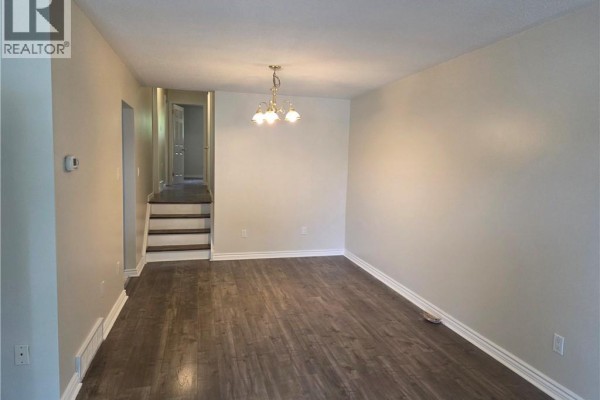 881 Lawrence Road Unit# Upper Level, Hamilton, ON L8K2A4 Photo 2