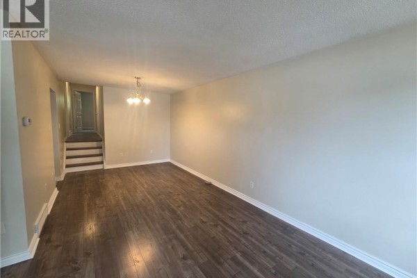 881 Lawrence Road Unit# Upper Level, Hamilton, ON L8K2A4 Photo 3