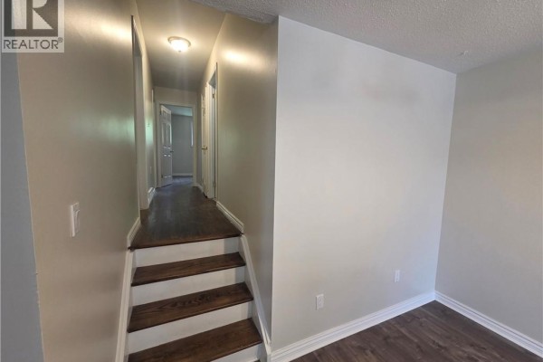 881 Lawrence Road Unit# Upper Level, Hamilton, ON L8K2A4 Photo 5