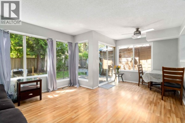 881 Pinebrook Place, Coquitlam, BC V3C4C1 Photo 5