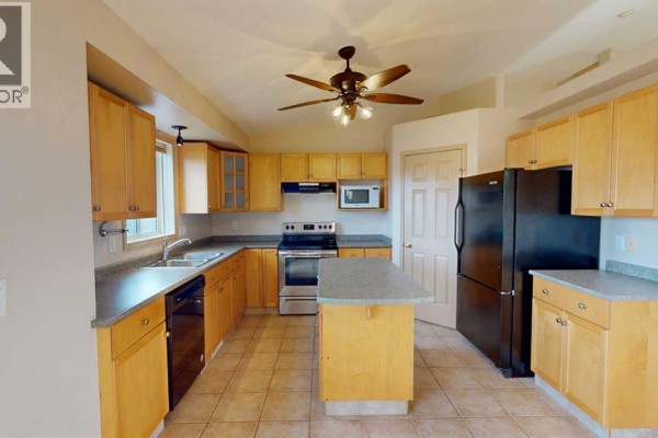 3pc Bathroom - 8810 126 Avenue, Grande Prairie, AB T8X1P3 Photo 5