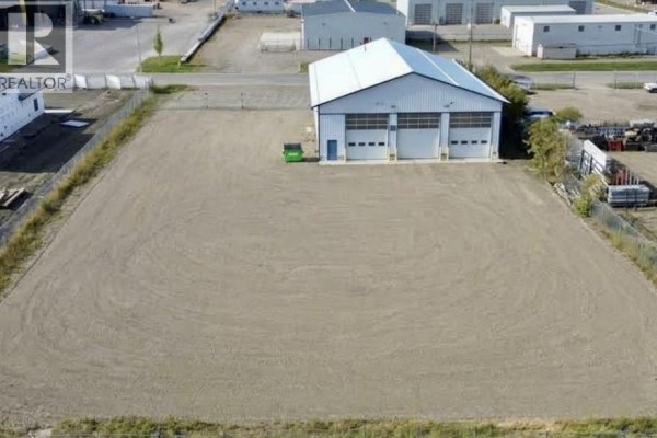 8811 109 Street, Fort St  John, BC V1J7C5 Photo 3