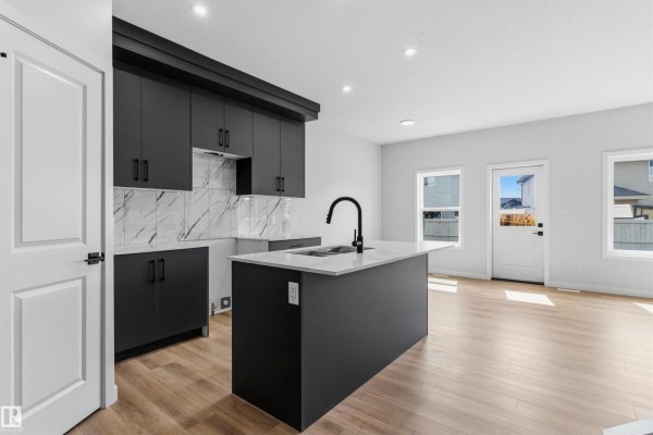 Kitchen - 8815 181 Av Nw, Edmonton, AB T5Z0X4 Photo 3