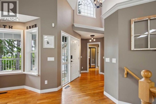 4pc Bathroom - 8816 48 Avenue, Calgary, AB T3B2B2 Photo 2
