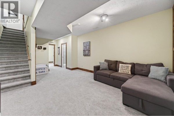 Primary Bedroom - 882 Eagleson Crescent, Lillooet, BC V0K1V0 Photo 3