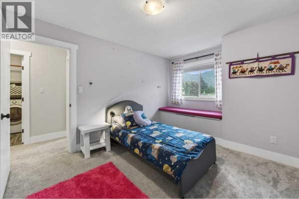 Bedroom - 882 Eagleson Crescent, Lillooet, BC V0K1V0 Photo 5