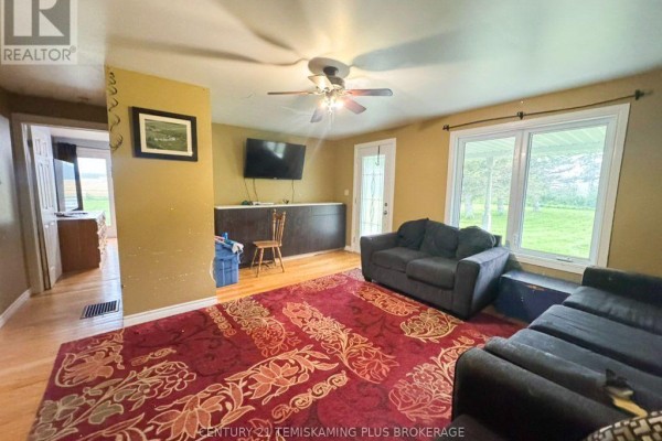 Primary Bedroom - 882881 65 Highway E, Timiskaming, ON P0J1P0 Photo 4