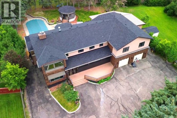 884 East Chestermere Drive, Chestermere
