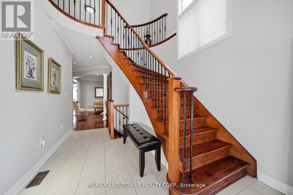 884 Stoutt Crescent, Milton, ON, photo 3