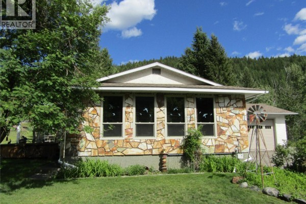 3pc Bathroom - 884 Strathmore Avenue, Greenwood, BC V0H1J0 Photo 2