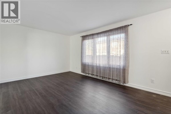 Primary Bedroom - 885 Carleton Place Unit# 3, Sarnia, ON N7T3V8 Photo 5