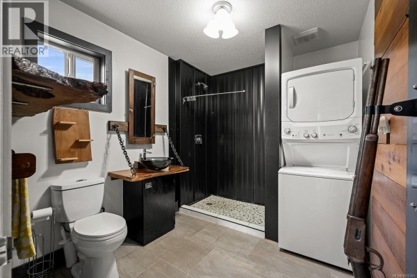 Den - 885 Lanqvist Rd, Hyde Creek, BC V0N2R0 Photo 2
