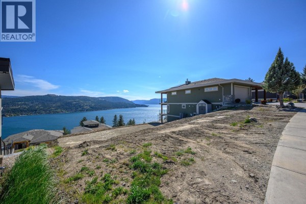 8872 Hampshire Crescent, Vernon, BC V1H2K9 Photo 4
