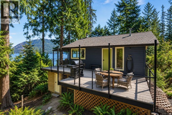 8873 Stoney Hill Rd, Duncan, BC V9L5Y4 Photo 5