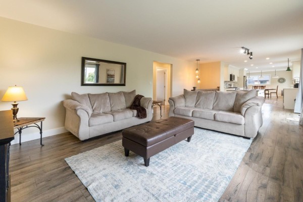 Primary Bedroom - 8875 Prest Road, East Chilliwack, Chilliwack, BC V2P8E1 Photo 5