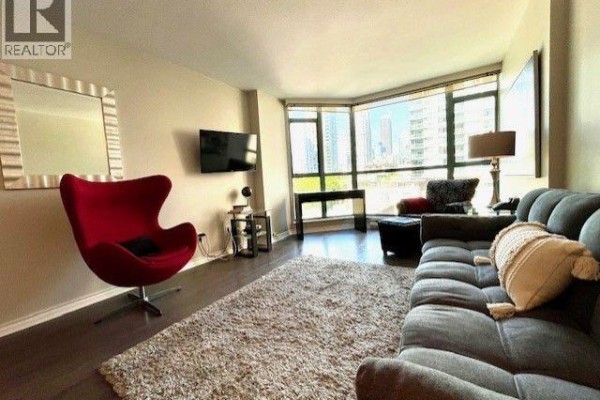 888 Hamilton Street, Vancouver, BC, photo 2