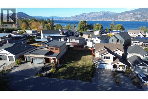 888 Johnson Street, Summerland, BC V0H1Z9 Photo 2