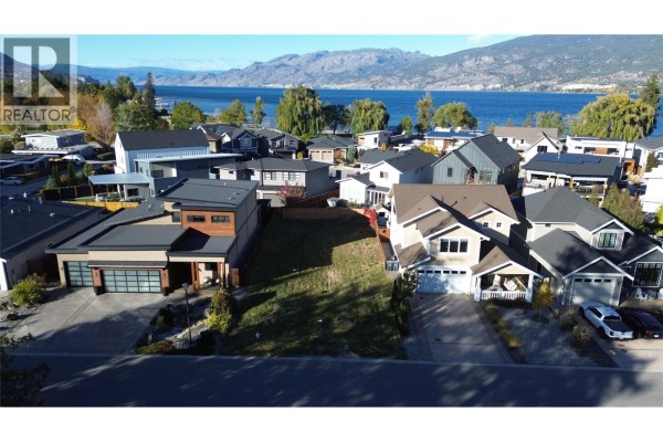 888 Johnson Street, Summerland, BC V0H1Z9 Photo 3
