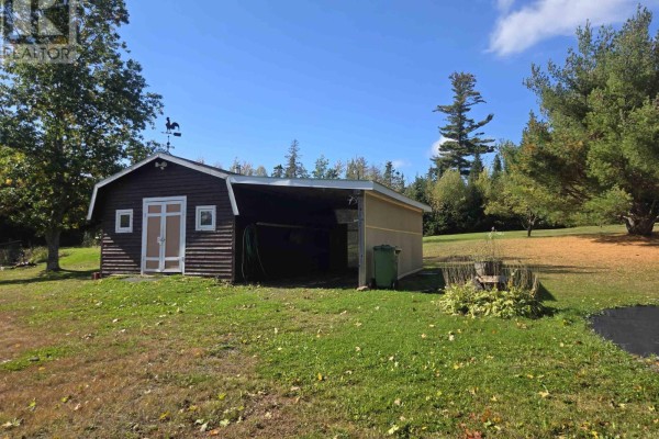 Dining room - 8881 Highway 311, Balfron, NS B0K1V0 Photo 2