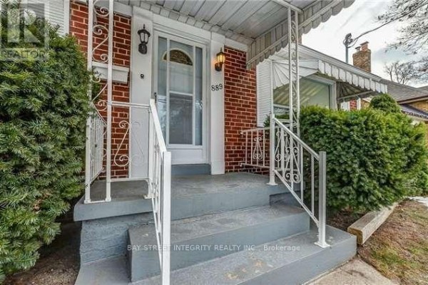 889 Royal York Road, Toronto, ON, photo 2