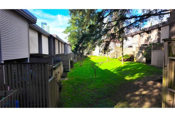 89 13776 Central Avenue, Surrey, BC V3T1R9 Photo 5