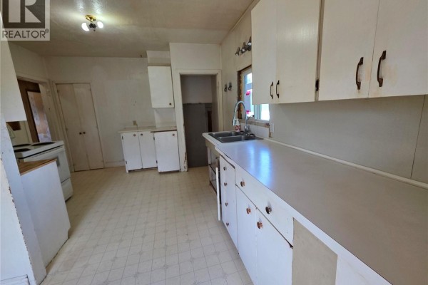 89 8th Avenue Ne, Swift Current, SK, photo 2