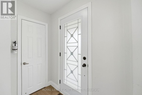 Primary Bedroom - 89 Darlingside Drive, Toronto, ON M1E3P2 Photo 5