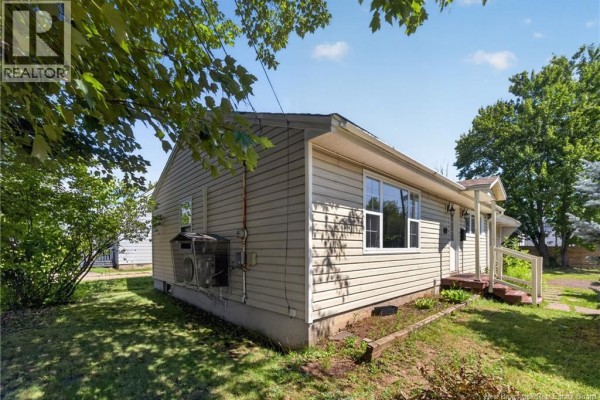 Kitchen - 89 Douglas Avenue, Moncton, NB E1E2G1 Photo 2