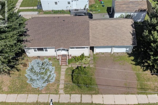 Living room - 89 Douglas Avenue, Moncton, NB E1E2G1 Photo 5