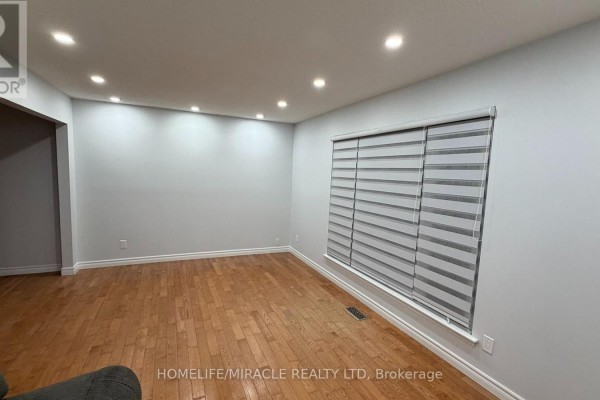 Family room - 89 Dunsfold Drive, Toronto, ON M1B1T5 Photo 3