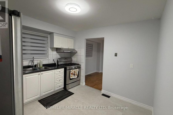 Bedroom - 89 Dunsfold Drive, Toronto, ON M1B1T5 Photo 5