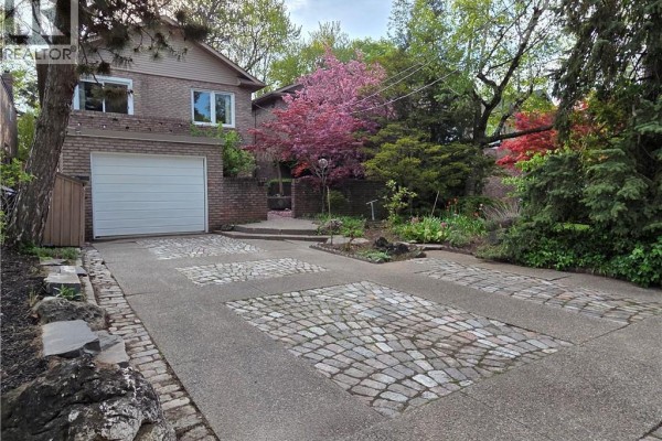 89 Elmsthorpe Avenue, Toronto, ON, photo 2