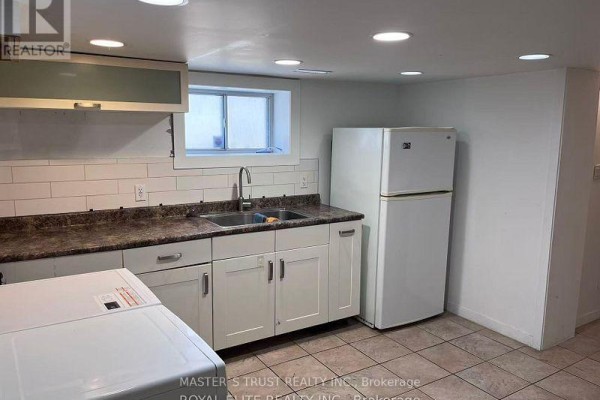 89 Finch Ave East Avenue, Toronto, ON M2N4R4 Photo 5