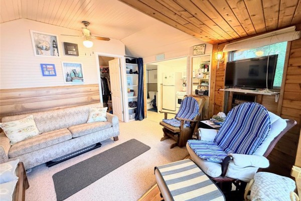 89 Miami Beach Road, Pelican Lake, MB R0K1R0 Photo 5