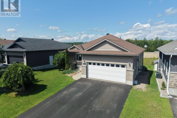 89 Otteridge Drive, Renfrew, ON, photo 3