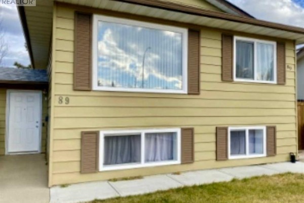 89 Oxford Road W, Lethbridge