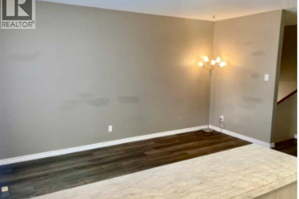 89 Oxford Road W, Lethbridge, AB T1K4V6 Photo 3