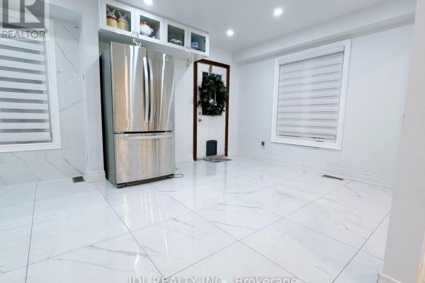 Kitchen - 89 Rice Drive, Whitby, ON L1N7Y3 Photo 3