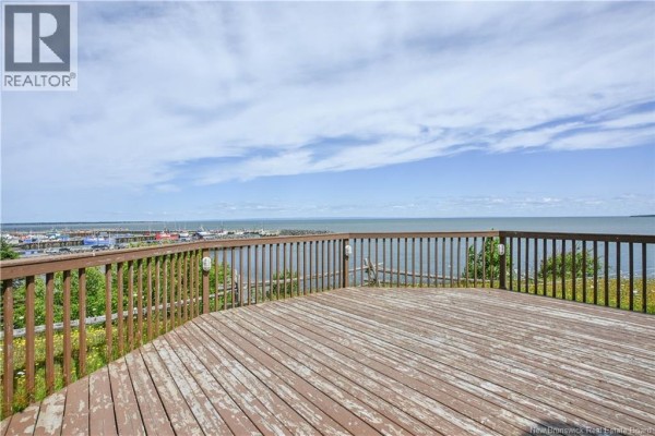 89 Saint-pierre Est Boulevard, Caraquet, NB E1W1B6 Photo 5