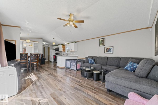 89 Springfield Cr, Spruce Grove, AB, photo 2
