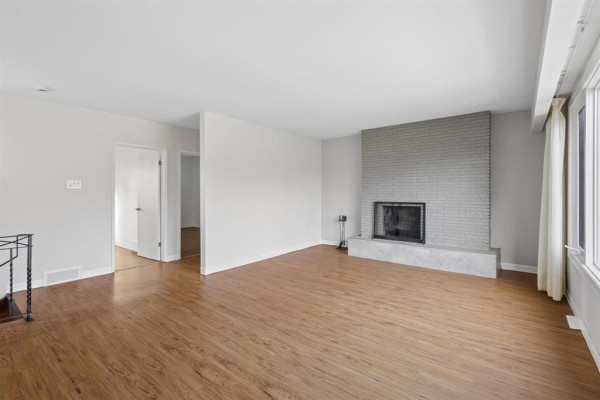 Kitchen - 890 Charleswood Road, Winnipeg, MB R3R1K6 Photo 3