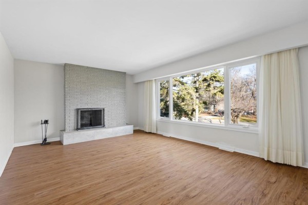 Primary Bedroom - 890 Charleswood Road, Winnipeg, MB R3R1K6 Photo 4