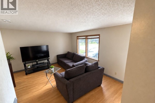Kitchen - 890 Kingsmere Boulevard, Saskatoon, SK S7J4J7 Photo 3